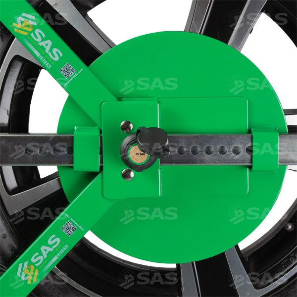 Close up of lock on GREEN V3 Wheelclamp