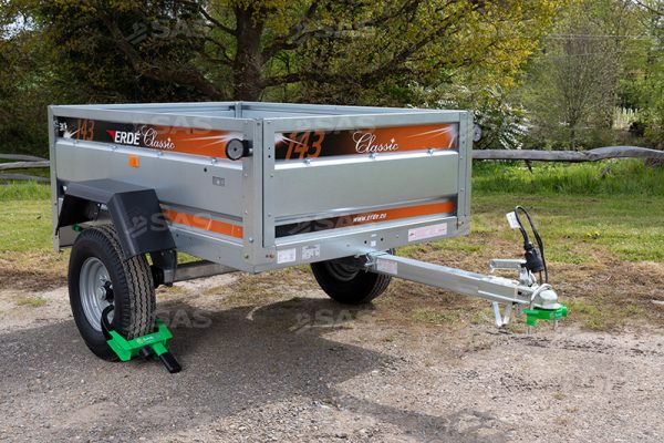 SAS Green products shown fitted onto Erde Trailer